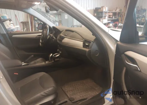 2015 BMW X1 xDrive28I z USA, uszkodzony, nr VIN WBAVL1C54FVY28278